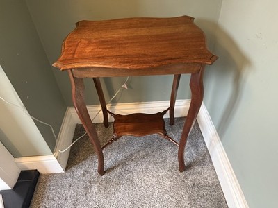 Antiker edwardianischer Mahagoni zweistufiger Beistelltisch/Diener Holztisch/1900er