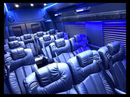 2024 Mercedes-Benz Sprinter 3500 15 Passenger Coach Road Liner 747 - Picture 30 of 39