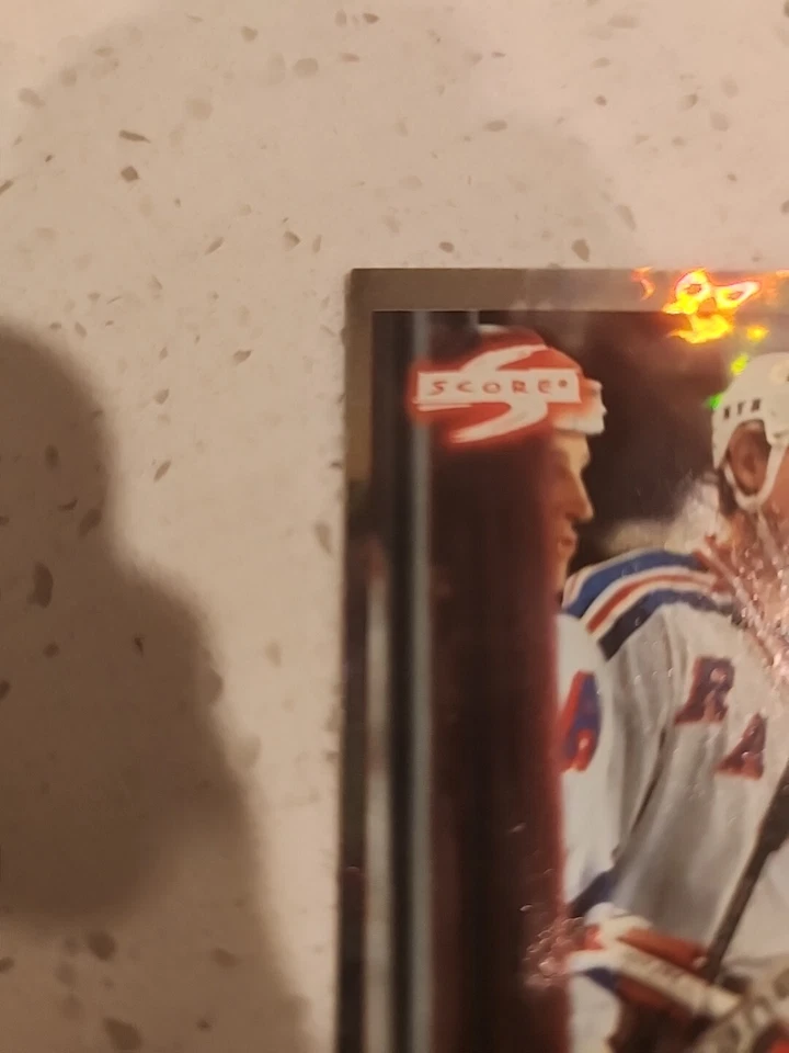 1997-98 Pinnacle Score Wayne Gretzky Red Artist Proof #99 Rangers *NM/MT* - Image 4 of 4