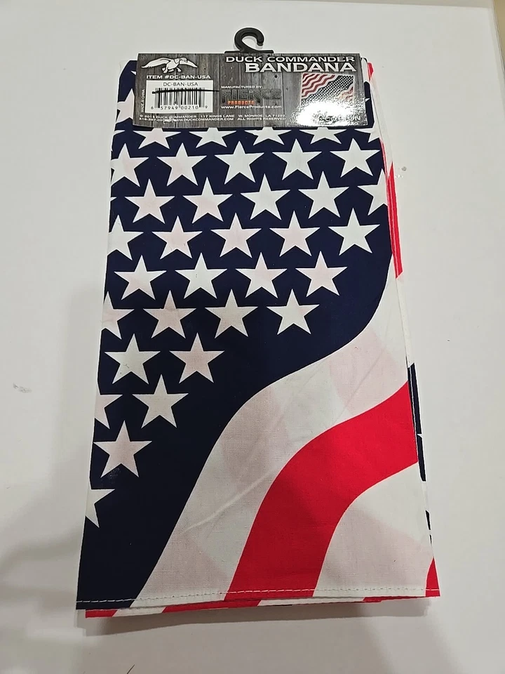New Duck Commander Bandana WILLIE ROBERTSON SIGNATURE American Flag Pattern - Image 2 of 4