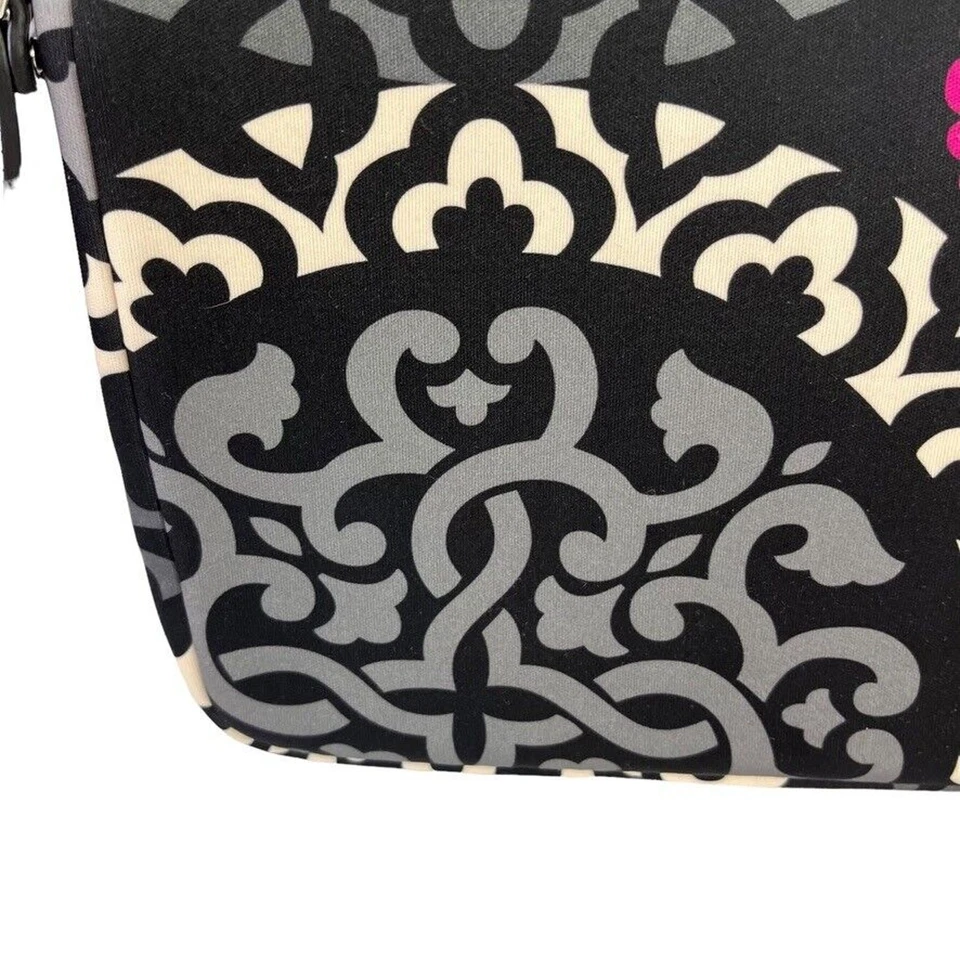 Vera Bradley Canterberry 品红黑色氯丁橡胶平板电脑保护套 外壳 加垫 8 x 10 — 第 2/4 张图片