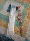 SWATCH GR 122 LA VIE EN ROSE WORKING WITH BOX