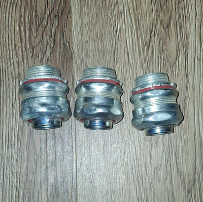 1 Inch Liquid-Tight Flexible Metal Threaded Conduit Connectors  Gasket Lot 3
