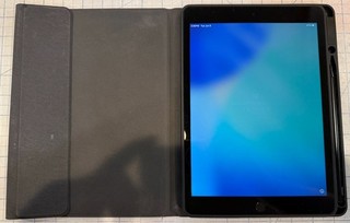 Apple iPad 9th Gen. Gray 64GB as is for salvage/parts/disassembly