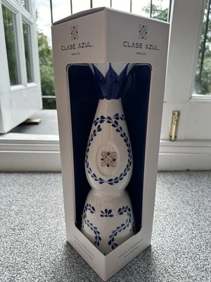 Clase Azul Reposado Tequila Hand Painted 70cl Empty Bottle,Box Included - Image 1 of 3
