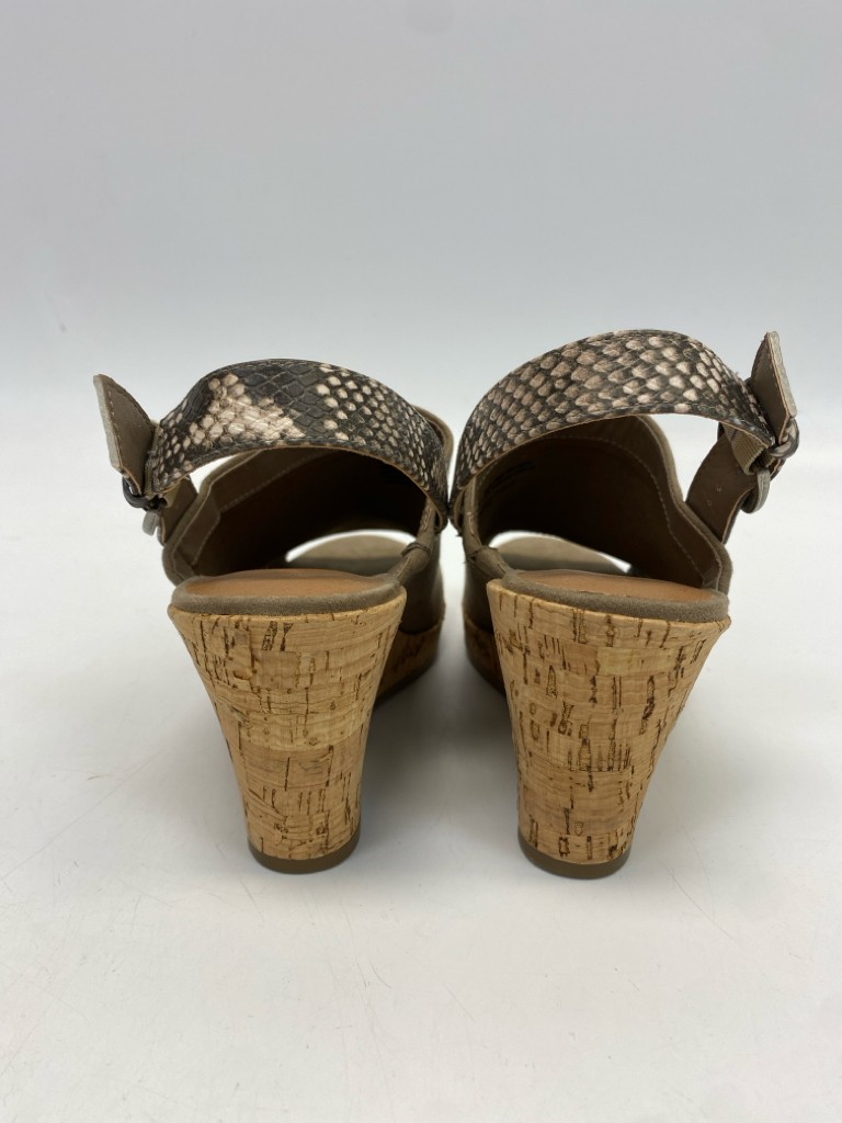 Universal Thread  Size 7 Sandals - image 3