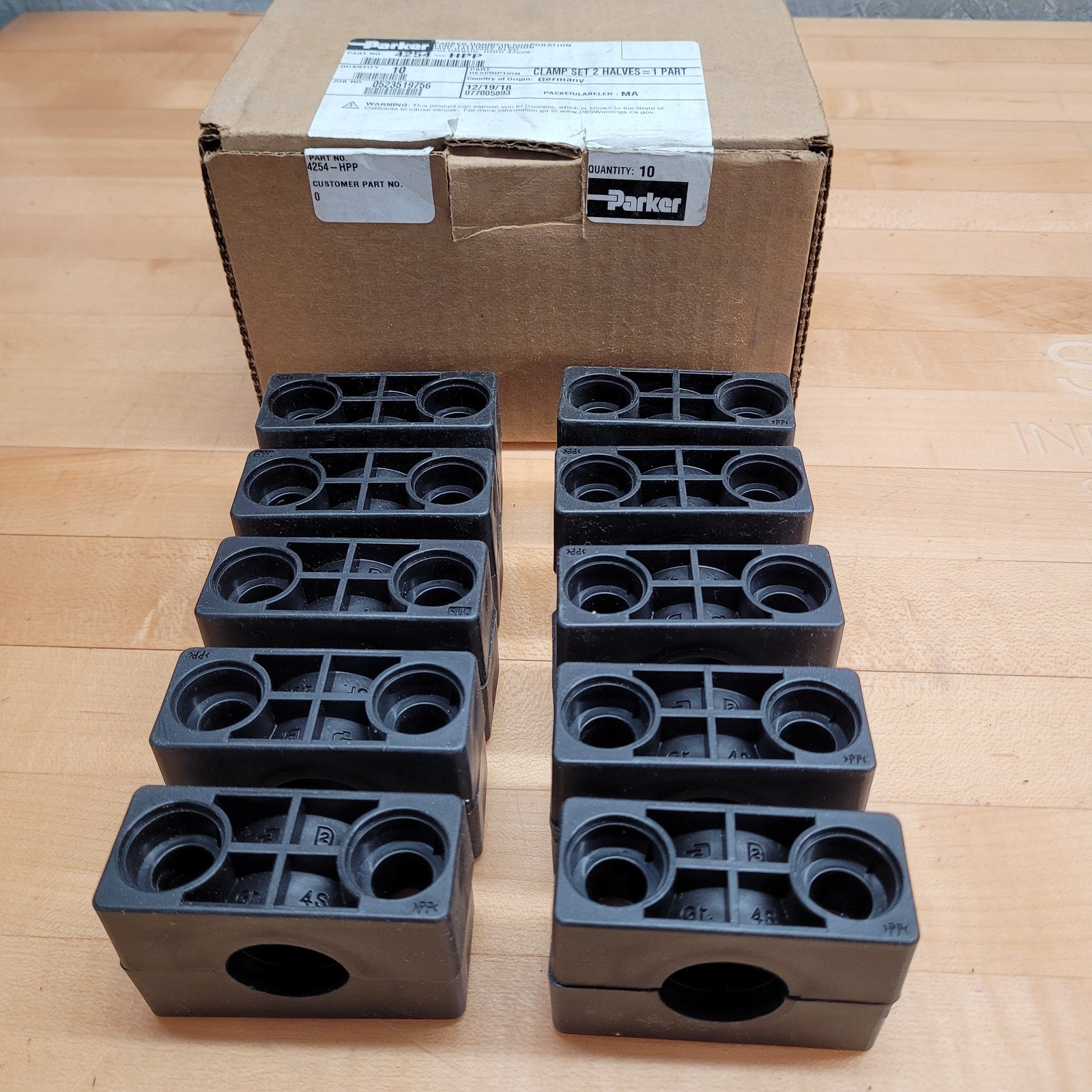 Lot of 10 - Parker 4254-HPP Clamp Set - USED