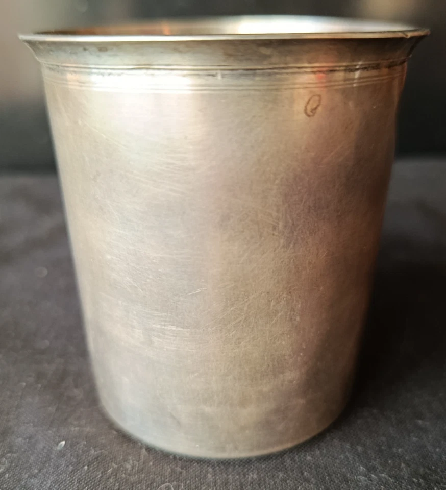 timbale argent massif – Poinçon Vieillard et femme 1819–1838 Orfèvre P Calice F - Photo 3/4