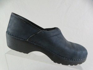 Sz 11 (42 EU) Women Clogs 