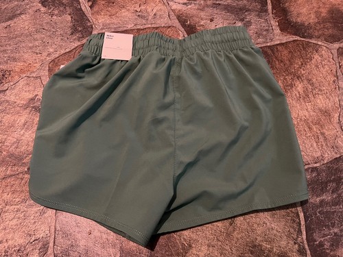 Nike New Girls' Dri-FIT One Lined High-Waisted Woven Training Shorts medium - Picture 2 of 3