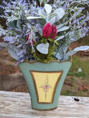 Victorian Metal Wall Pocket With Floral Arrangement,Can Be Changed To Your Likea - Picture 6 of 9