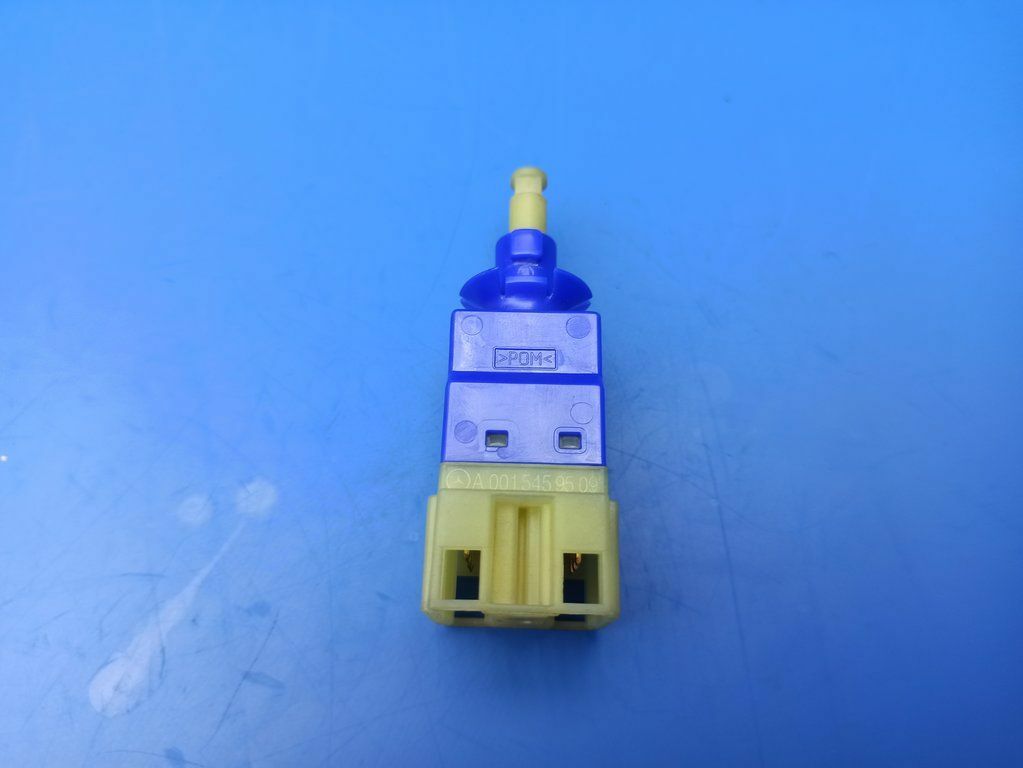 MercedesBenz ML W163 2001 Brake pedal sensor switch A0015459509