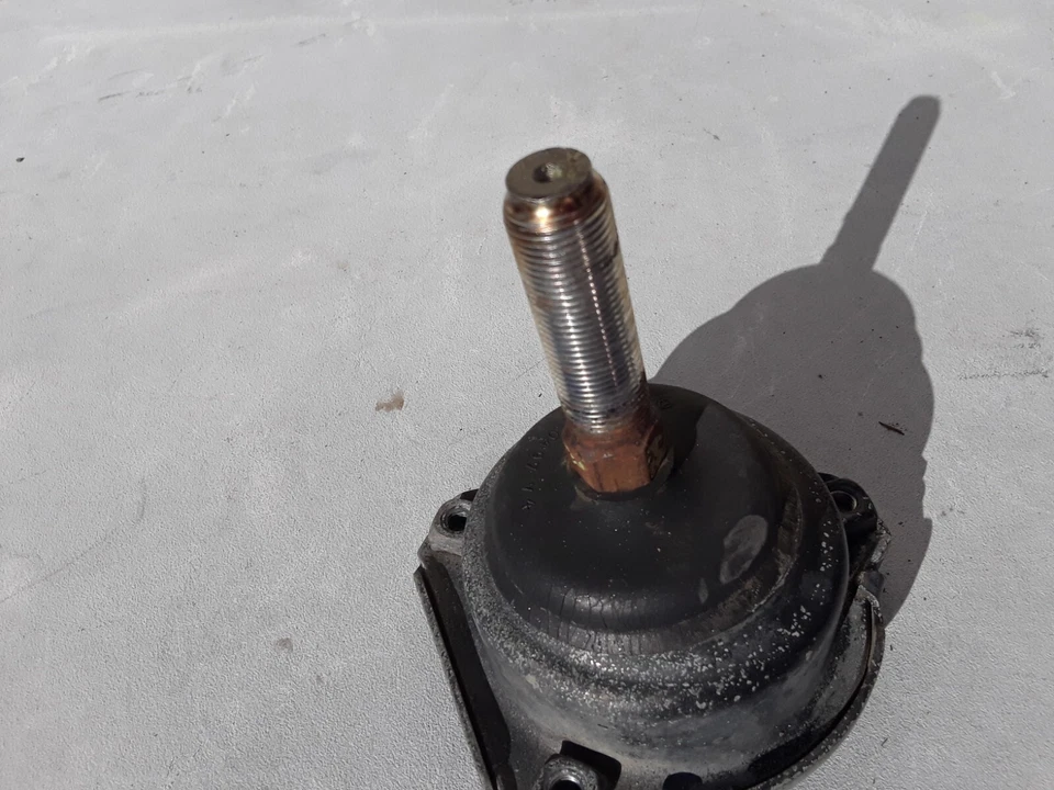 1981 Mercedes Benz W123 240D Front Lower Control Arm Guide Rod Mount Joint OEM - Image 3 of 4