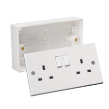 13A Double Wall Plug Socket 2 Gang with Switched Plug & 25mm Pattress Back Box