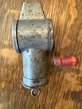 Antique Tin Nutmeg Grinder – MTE Co. USA – Hand-Crank Mill w/ Wood Handle c.1900