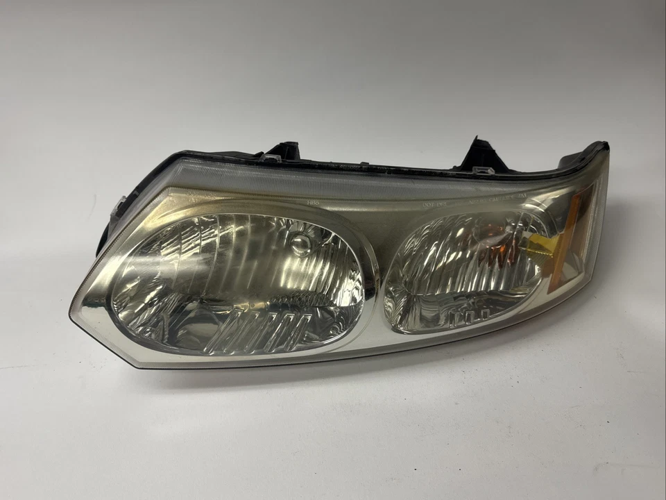 Оригинальная б/у пара фар 2003-2007 Saturn Ion 15233605 пара из 2 - Изображение 2 из 4
