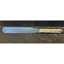Cake Icing Spreader Knife: Utica American Made, Stainless Steel, Wood Handle