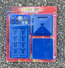Doctor Who TARDIS Money Box Kit Sealed Blue Police Box Coin Bank