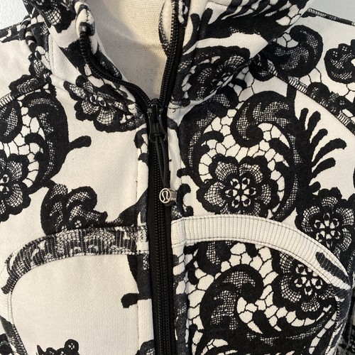 LuLuLemon Scuba Full Zip Hoodie Laceoflage Polar Cream Black Size 10 - Bild 3 von 10