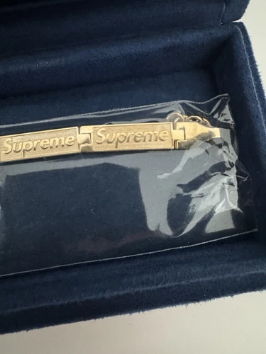 Bracelet à maillons logo doré Supreme X Jacob And Co