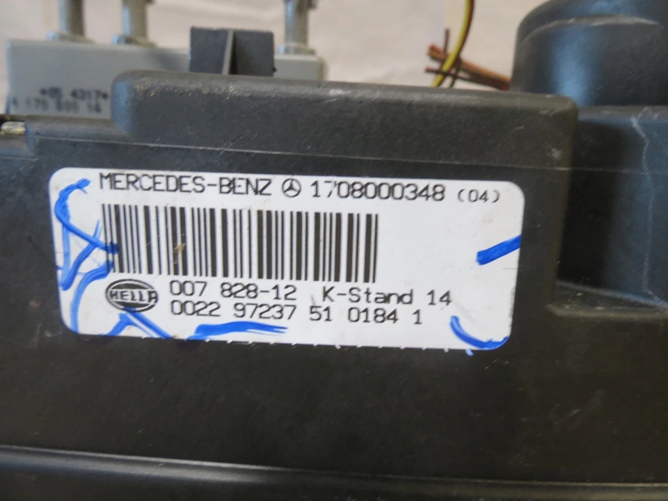 97 98 99 00-04 Mercedes r170 SLK Cerradura de puerta central Bomba de vacío HELLA 1708000348 Foto 2 de 4