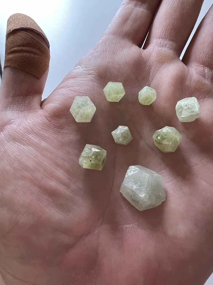 Utah Wah Wah District Grossular Garnets - 5 Gram lot - Image 4 of 4