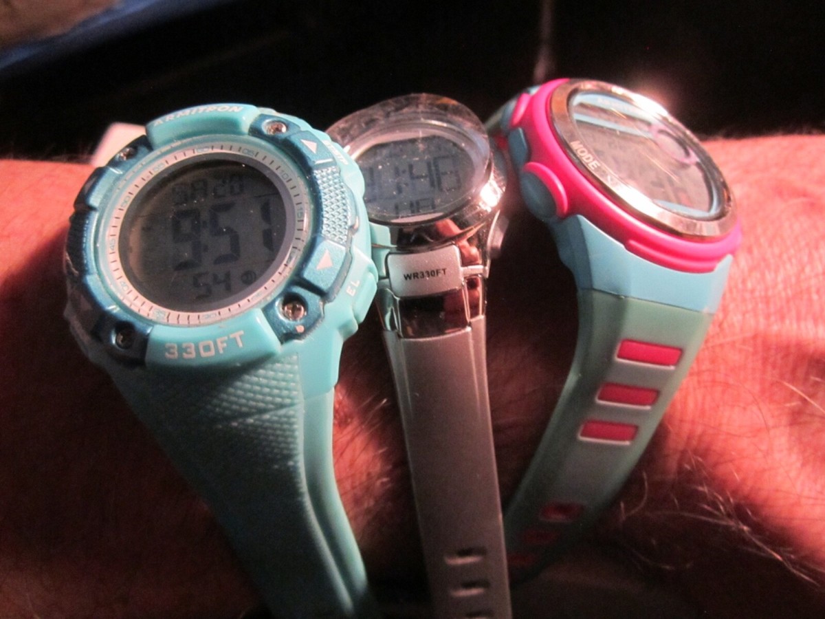 ARMITRON LOT OF 3 WATCHES Lot Of 3 Square Face Watches (Pulsar, Armitron, And Omax  main image 4
