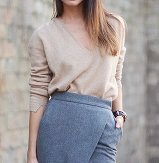 ZARA 100% Cashmere Soft Classic V-Neck Camel Nude Beige Sweater