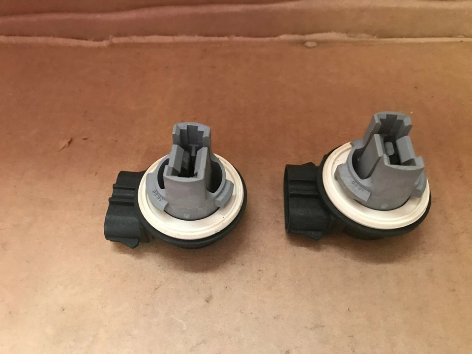 Lot of 2 - Ford F1TZ-13411-E Lamp Socket - F17B-13411-EB -- NEW GENUINE OEM - Image 2 of 4