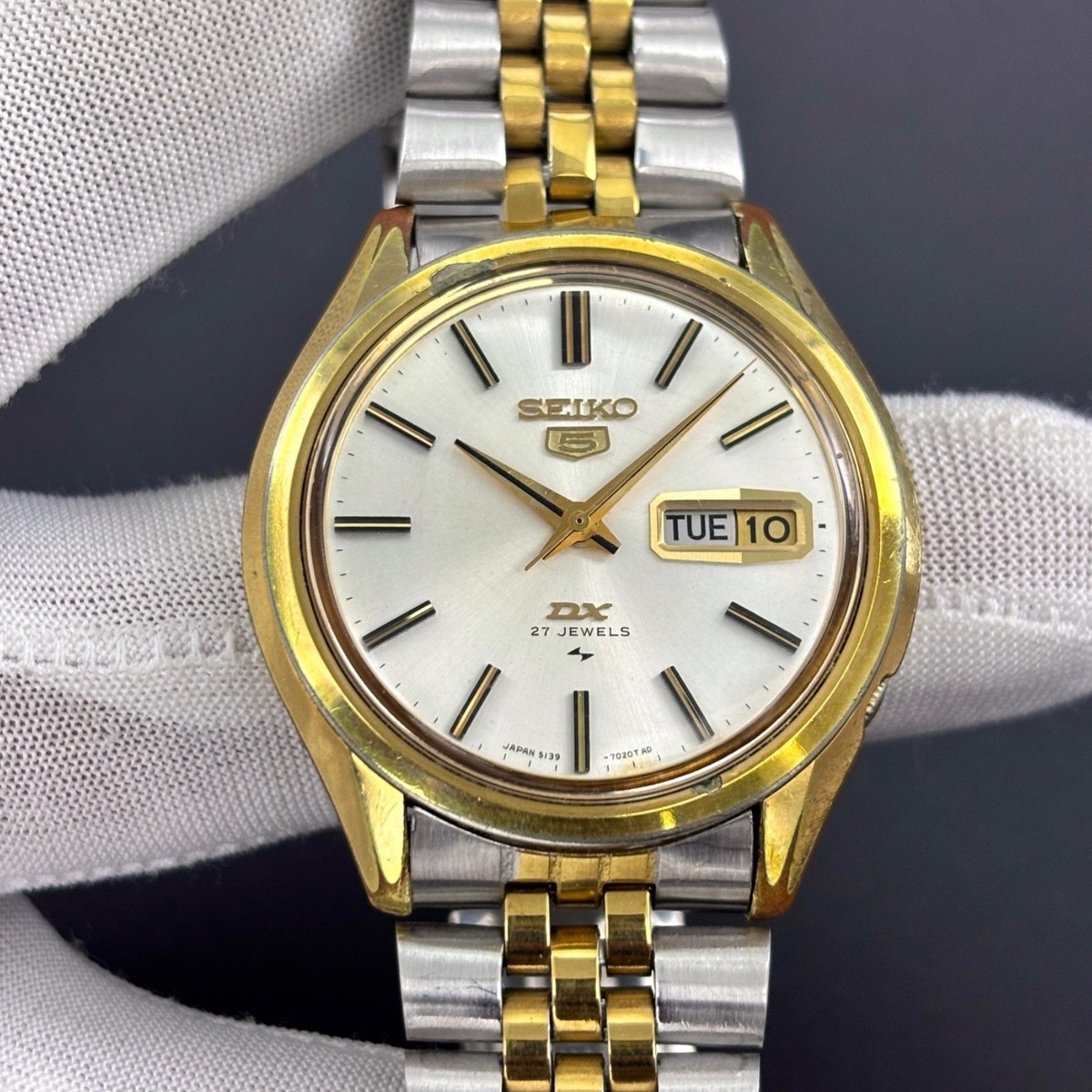 Vintage Seiko 5 DX Automatic Silver Sunburst Dial Japan Made Men