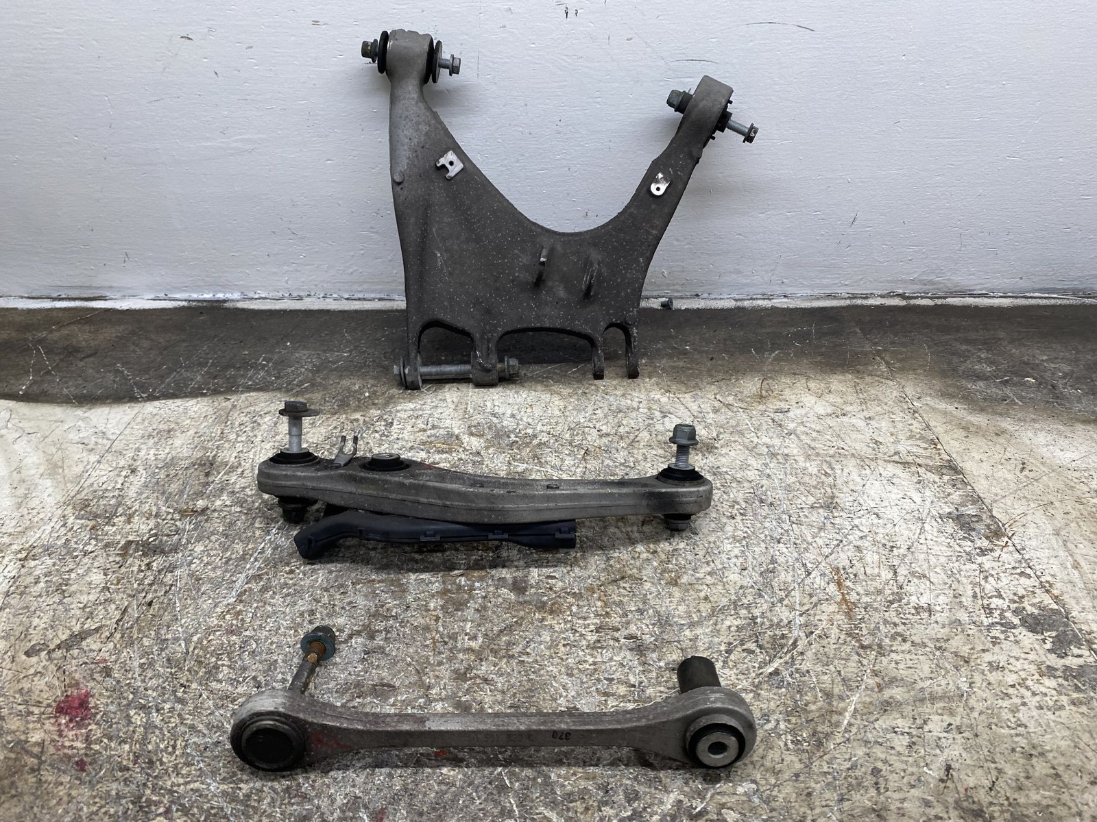 Bentley Flying Spur 2013-2019 REAR+LEFT Control arm