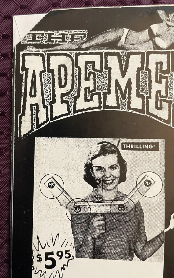 MONO MEN / APEMEN ‘Dragstrip Intoxica 7" M/VG Robert John Hafner Batmobile DT's - Image 4 of 4