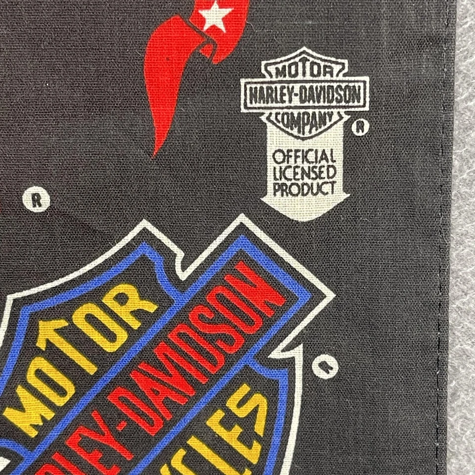 Harley-Davidson Bandana Black Eagle Red Stars Motocicleta Hecha en EE. UU. Años 90 Foto 3 de 4