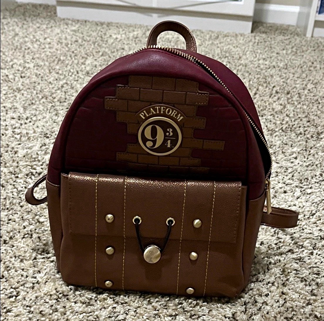 harry potter mini backpack claire& 39 Potter: Golden Snitch Loungefly Each adjustable shoulder strap of the small size day pack allows for individual fit and carry style and can be adjusted from 23 in Harry Potter Hogwarts Castle Mini
