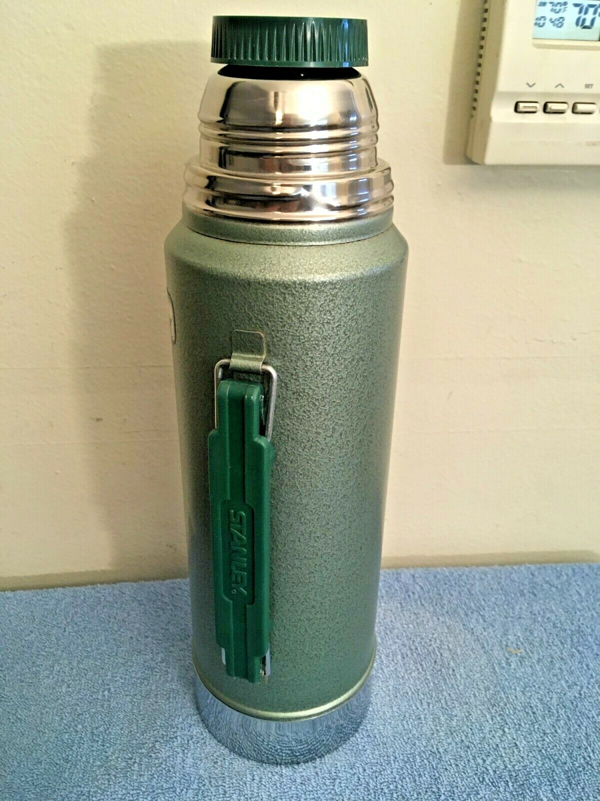 VINTAGE STANLEY ALADDIN A944DH STAINLESS STEEL THERMOS ONE QUART MADE