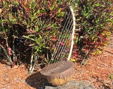 Large East African-style arched harp