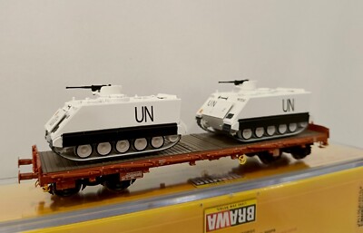 BRAWA 47121 Flat Car Type Rgmms With 2 Armored Vehicles M113 United Nations