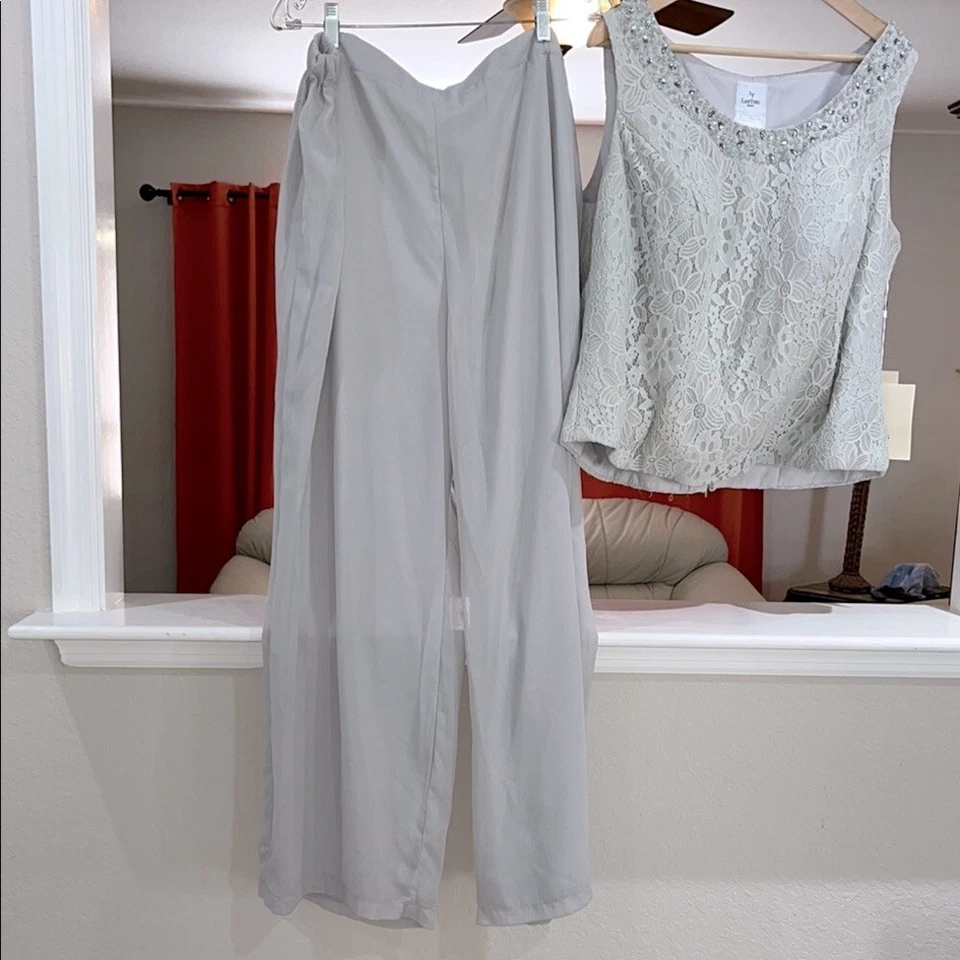 Nuevo con etiquetas Traje Pantalón Lan Ting Bride Elegante Encaje Joyas Gasa Gris Tres Piezas Talla 22W Foto 4 de 4
