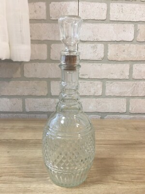 Vintage Md-1975 Wine Decanter Clear Glass Diamond Cut Pattern 12'' tall EMPTY