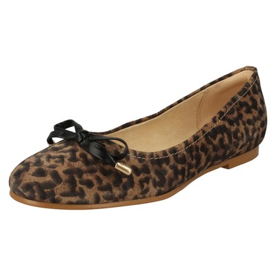 Ladies Clarks Grace Lily Flat Dolly Shoes