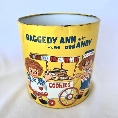 VTG 1973 Yellow Raggedy Ann Andy Cookie Tin Trash Waste Can Bobbs Merrill Co