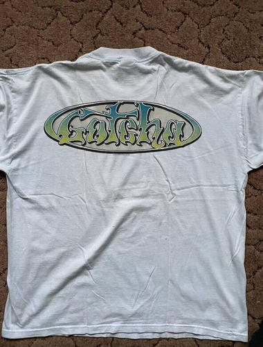 VINTAGE 1997 GOTCHA Surf Big Spellout Distressed T-Shirt