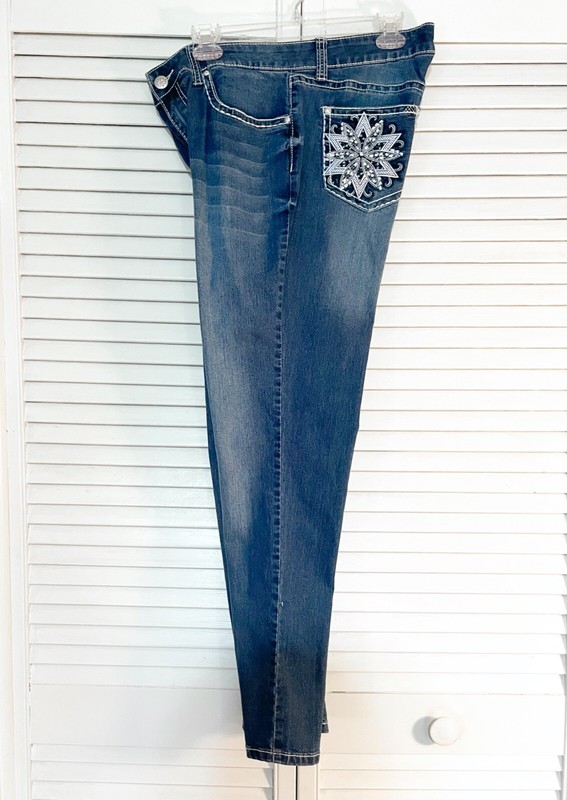 New Directions Weekend Jeans - Embelished-Straight Leg - Sz 12 -New without tags