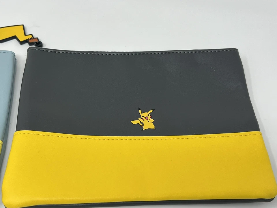 Bolsa de Maquillaje Tony Moly Pikachu Y Squirtle Nueva, Nunca Usada Rara Foto 4 de 4