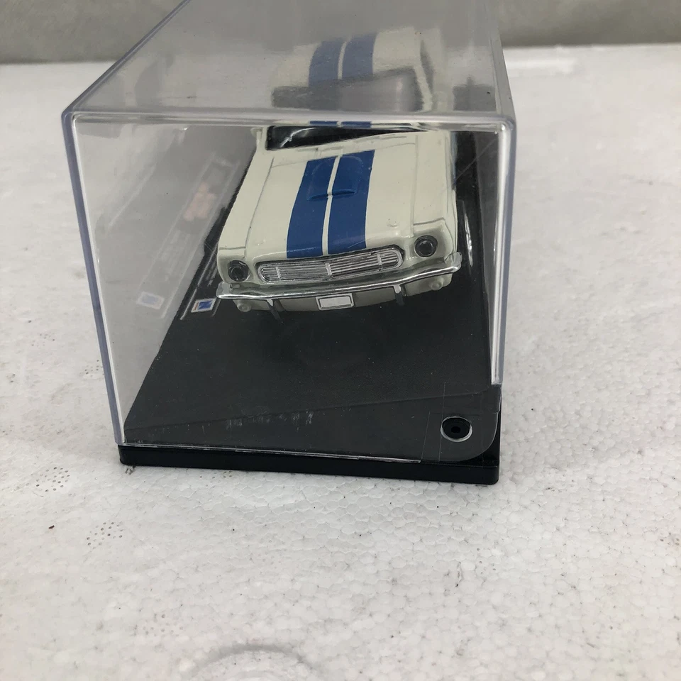 1966 Ford Shelby Mustang GT-350 WHITE / BLUE 1/32 Diecast Model Car by New-Ray - Image 4 of 4