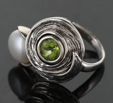 Hagit Gorali 925 Pearl and Peridot Silver Swirl Ring, 8.8gr, sz 7