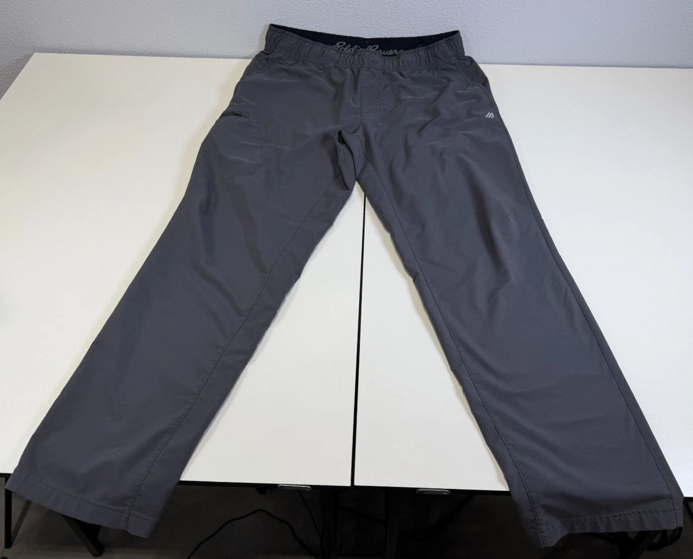 Eddie Bauer Mens Grey Pants Hiking Outdoors Size L
Opens in a new window or tab
