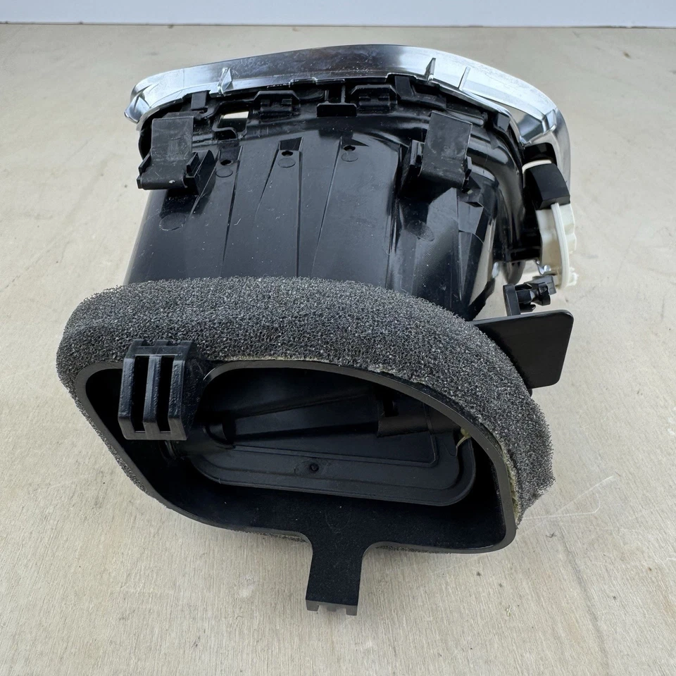 2011-2018 Volvo S60 V60 painel dianteiro direito do passageiro lateral acabamento de ventilação de ar A/C fabricante de equipamento original - Imagem 4 de 4