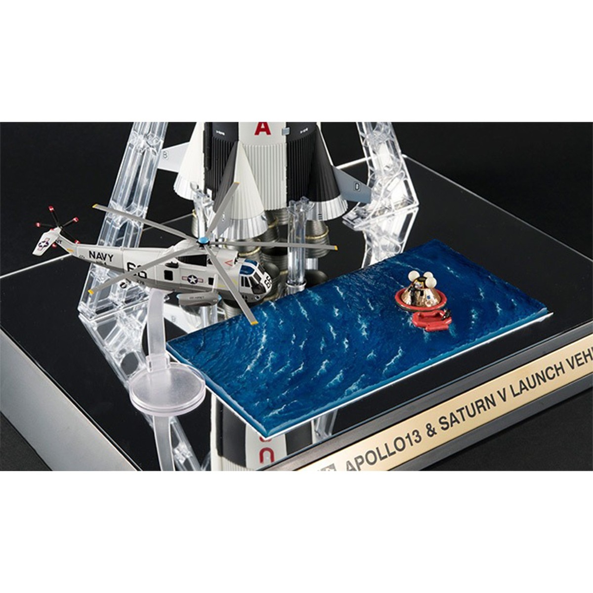 OTONA NO CHOUGOKIN APOLLO 13 & SATURN V LAUNCH VEHICLE Model
