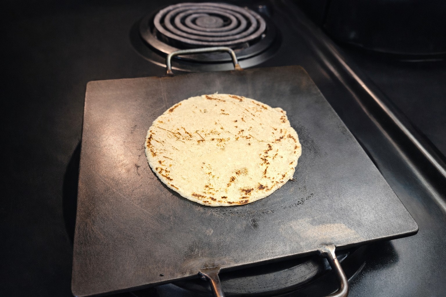 Heavy Duty Steel 8x8 Inch Tortilla Griddle Comal